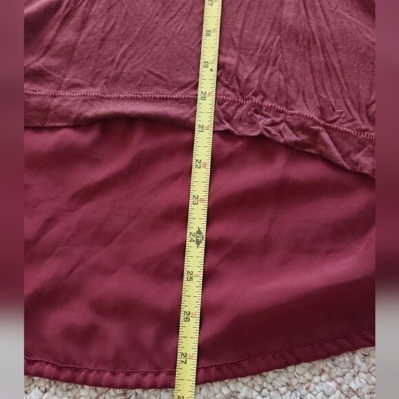 H&M Sleeveless High-Low Top with Front Pocket - wine color size 6 - Picture 2 of 9